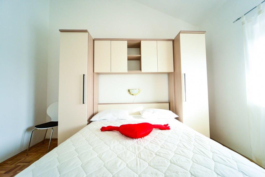 Apartments Valentina 佩特坎内 外观 照片